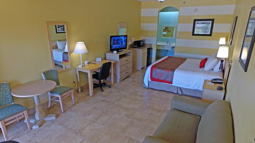 HOTEL RAMADA BY WYNDHAM & SUITES SOUTH PADRE ISLAND, TX 2* (United States)  - from C$ 75 | iBOOKED